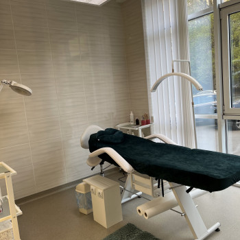 Оренда місця для майстрів бьюті індустрії
                    Салон красоты Savage Киев