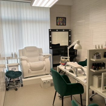 Оренда місця для майстрів бьюті індустрії
                    Салон красоты Savage Киев