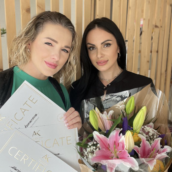 Зараз одна із найприбутковіших професій 💶💵 
Це майстер перманентного макіяжу💫
▪️Брови в Топ техніці...