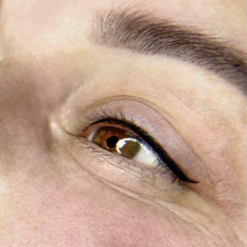 Перманентний макіяж очей
                    Мастер перманентного макияжа Юлия Коростень