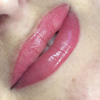 Татуаж губ
                    Майстер перманентного макіяжу Юлия Коростень