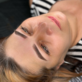 Перманент брів
                    Лешмейкер Нина Николаев