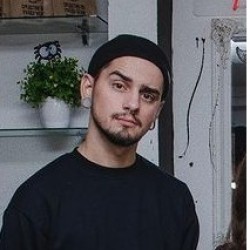 Євген