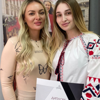 увеличение губ, уколы ботокса для лица, важкістьвногах