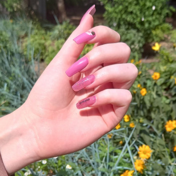 Манікюр
                    Мастер маникюра Ирина Запорожье