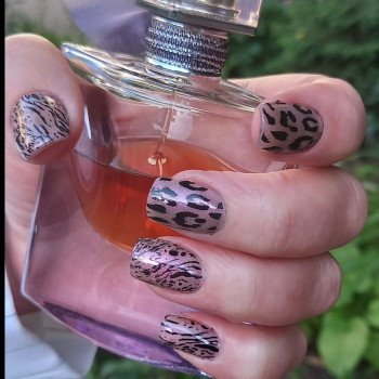 Манікюр
                    Мастер маникюра Ирина Запорожье