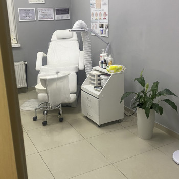 Апаратний медичний педикюр
                    Подолог Марина Одеса