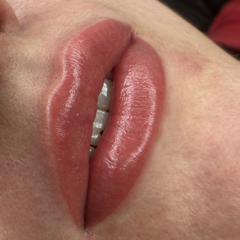 Перманентный макияж губ
                    Майстер перманентного макіяжу Ольга Київ