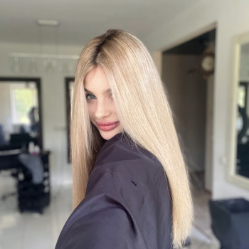 Окрашивание волос
                    Перукар Оля Кривий Ріг