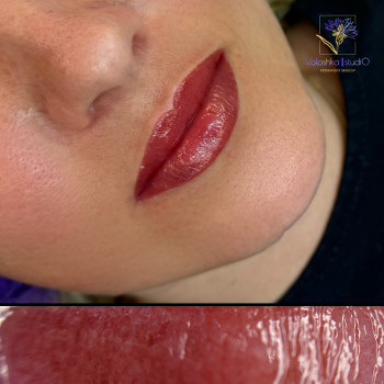 Перманентний макіяж губ
        