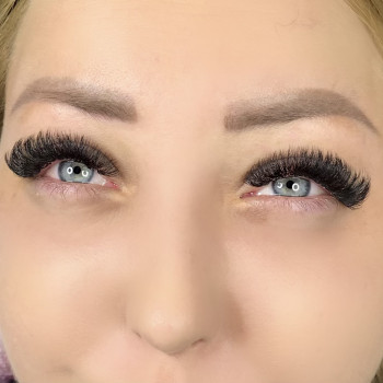 Фото из портфолио мастера Алена Овчаренко (лешмейкер, Киев)