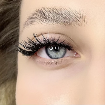 Фото из портфолио мастера Алена Овчаренко (лешмейкер, Киев)