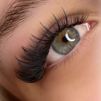 Фото из портфолио мастера Алена Овчаренко (лешмейкер, Киев)