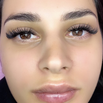 Фото из портфолио мастера Алена Овчаренко (лешмейкер, Киев)