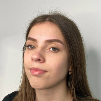 Після.
Зробили корекцію, проріджування, пофарбували у натуральй відтінок .