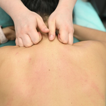 Массаж спины
                    Массажист Вика Одесса