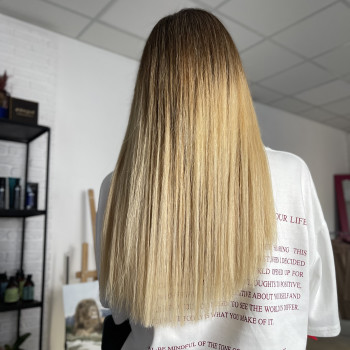 Нарощування волосся