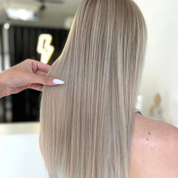 Складні фарбування волосся
                    Салон краси TEPLO Чернігів