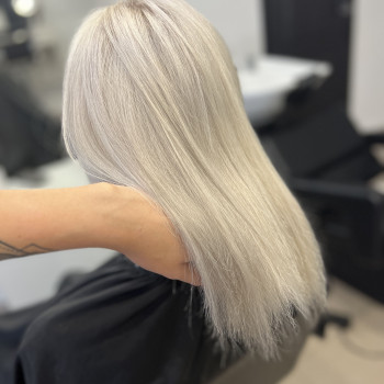 Складні фарбування волосся
                    Салон краси TEPLO Чернігів