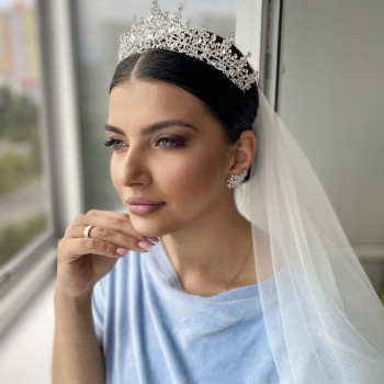 зачіски/вкладання  і макіяж
                    Перукар-візажист Натали Київ