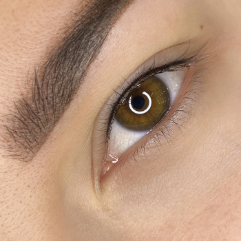 Перманентний макіяж повік. 
Міжвійка.
Одразу після процедури