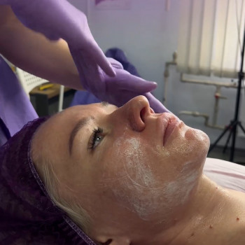 Карбоновий пілінг
                    Майстер перманентного макіяжу Анна Полтава