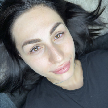 Пудровое напыление бровей