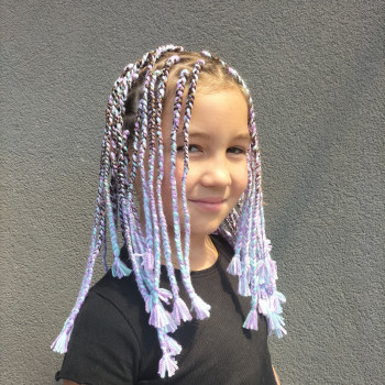 Коси з ниточками
                    Брейдер Виктория Киев