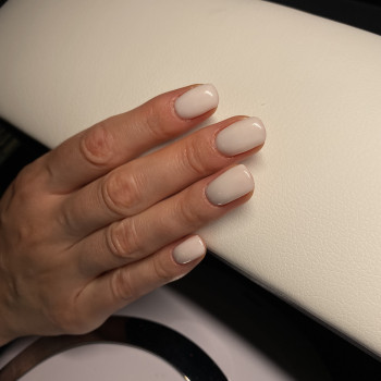 Манікюр
                    Косметолог Виктория Київ