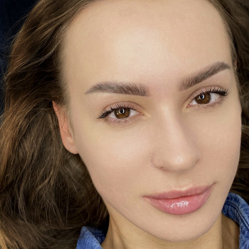 Загоєні брови .1 процедура. Без коррекції