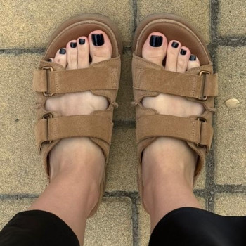 Педикюр з гель-лак
                    Мастер маникюра Анастасія Ужгород