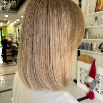 Стрижка жіноча
                    Салон красоты Fargo Киев