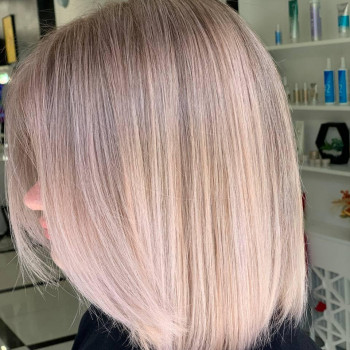 Фарбування з освітленням, шатуш
                    Салон красоты Fargo Киев