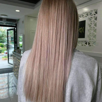 Фарбування з освітленням, шатуш
                    Салон красоты Fargo Киев