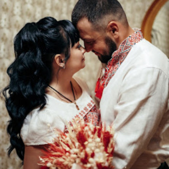 Весільна зачіска