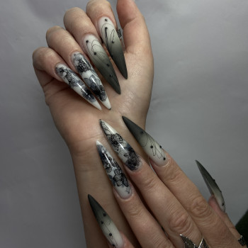 Нарощення нігтів
                    Салон красоты Студія краси Монако Сумы