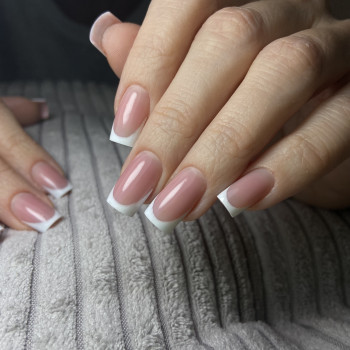 Манікюр, покриття , укріплення
                    Салон красоты Студія краси Монако Сумы