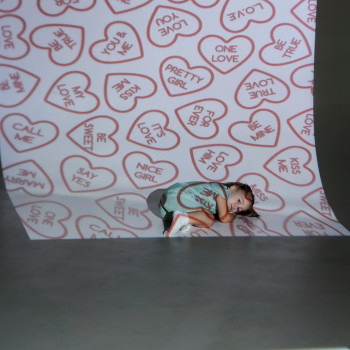 Фотозйомка дитяча в студії на циклорамі
 
 
 