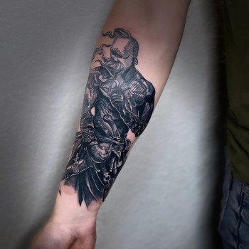 Перекриття старої контурної тату