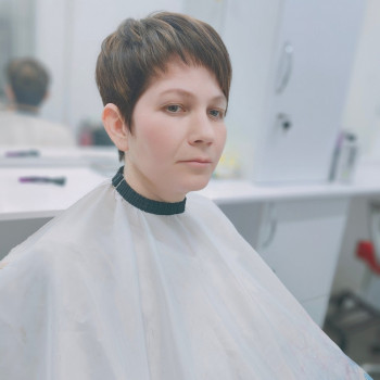 Стрижки жіночі
                    Перукар-колорист Анна Кременчук