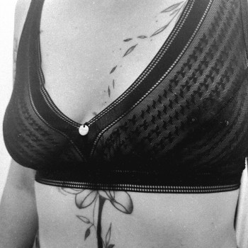 Пірсинг сосків
                    Майстер з пірсингу Александра Київ