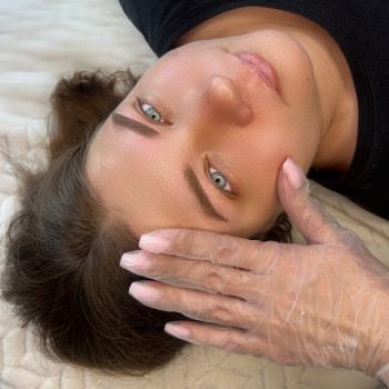 Перманентний макіяж брів