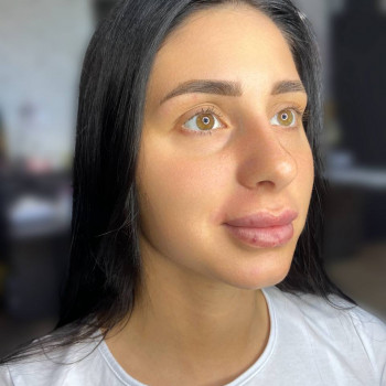 Корекція + фарбування брів
                    Салон красоты Энжой Запорожье