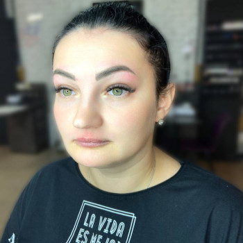 Корекція + фарбування брів
                    Салон красоты Энжой Запорожье