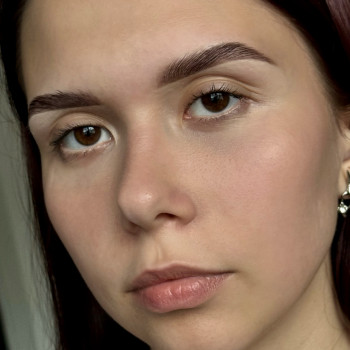 Макіяж та корекція брів
                    Візажист  Івано-Франківськ