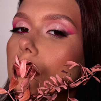 Макіяж та корекція брів
                    Візажист  Івано-Франківськ