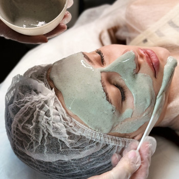 Комбінована чистка обличчя
                    Салон красоты Sargan Beauty Space Киев