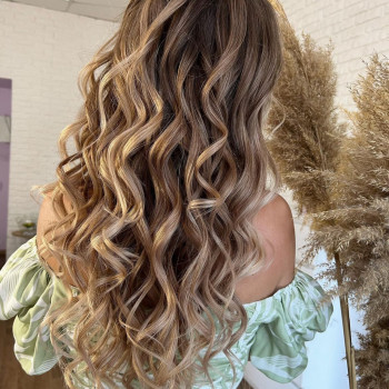 Зачіски
                    Візажист Дина Одеса