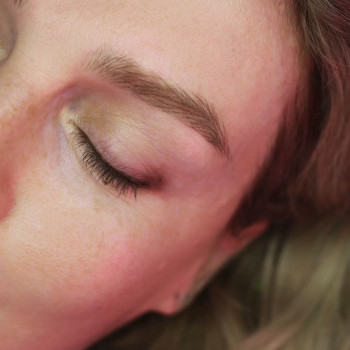 Волосковая техника перманента бровей
                    Салон красоты Mona Lisa Полтава