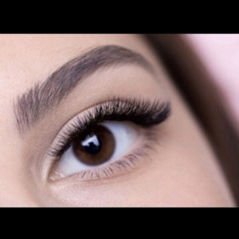 Нарощення вій 2д-3д
                    Лешмейкер Санта Ужгород